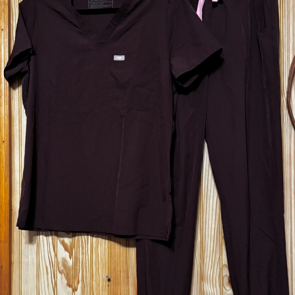 Figs Women's Brown Scrub Set Small